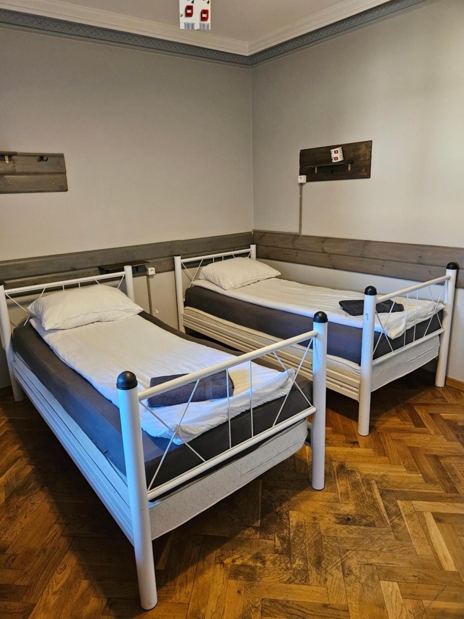 Pokoje Pracownicze Кімнати Для Працівників,Гуртожиток Swarzędz Eksteriør bilde